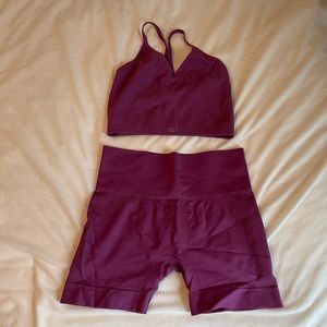 Set Active Biker Short and Ribbed V Bra Set